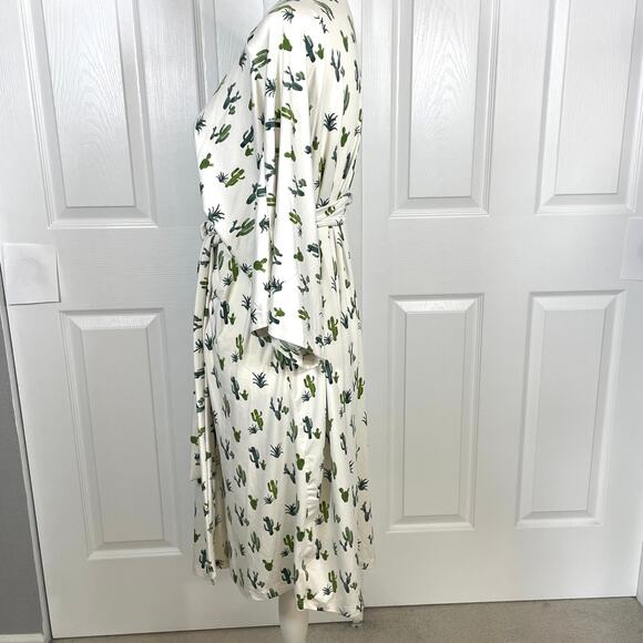 Kins & kay Cactus Print 3/4 Sleeve Robe Size L/XL Soft and Comfortable - Picture 5 of 10